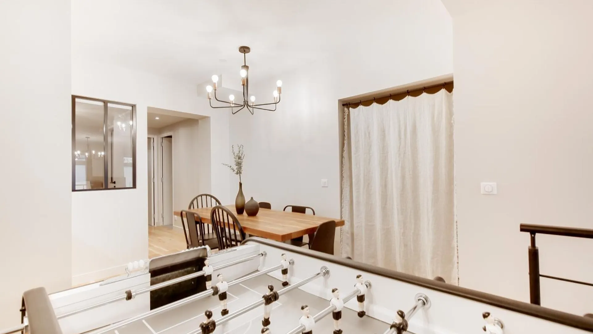 Explore Local Bakeries From A Boho Artist Loft Párizs