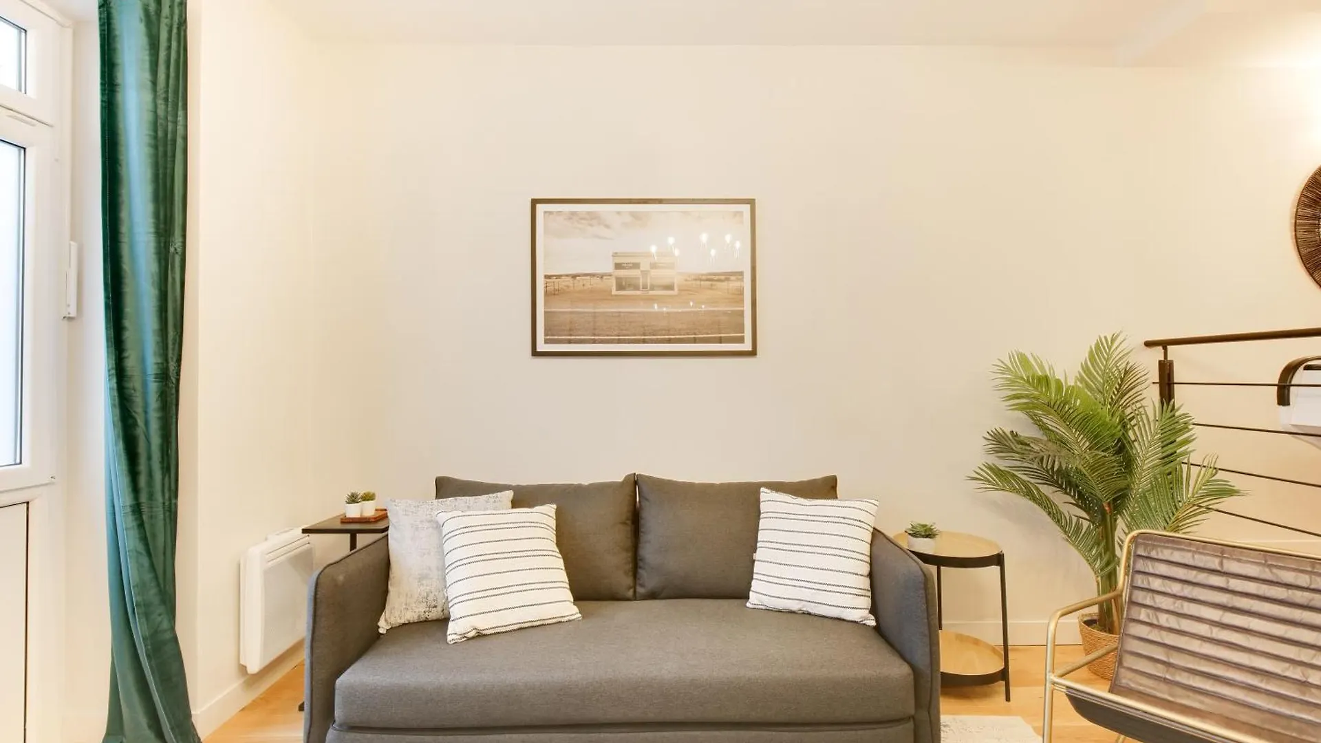 شقة Explore Local Bakeries From A Boho Artist Loft باريس